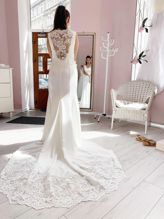 Suknia ślubna LAZUR