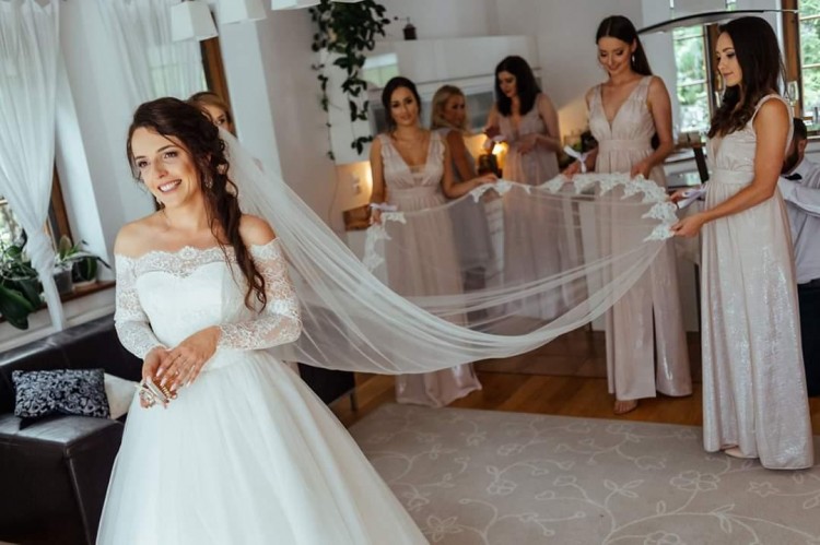 Sprzedam piękną suknię ślubną VERONA firmy Crystal Design