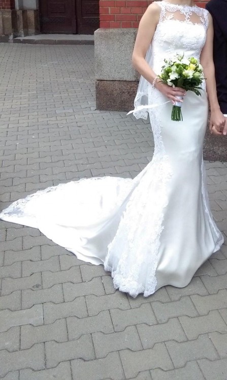 Piękna suknia La Sposa Roble z bajeczym trenem