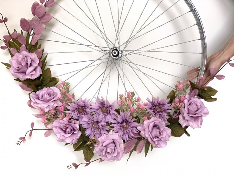 Ozdoba dekoracja weselna koło rustykalne kwiaty sztuczne