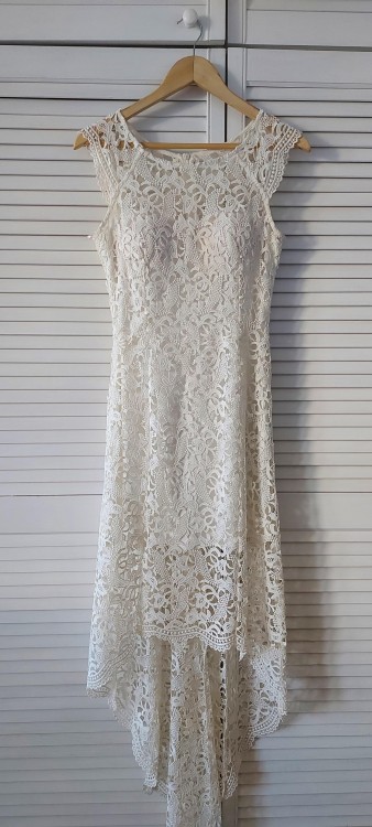 Biała koronkowa sukienka na ślub/poprawiny