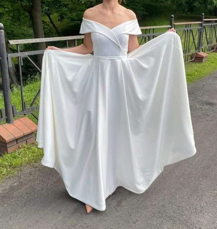 Suknia ślubna ecru Dama Couture