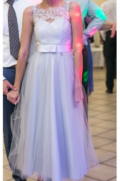 Piękna i elegancka suknia