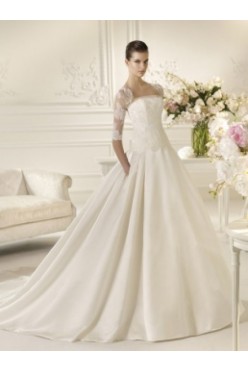 White One (Pronovias) model Nelson