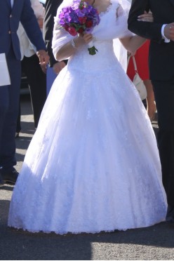 Suknia Ślubna - cała w koronkach