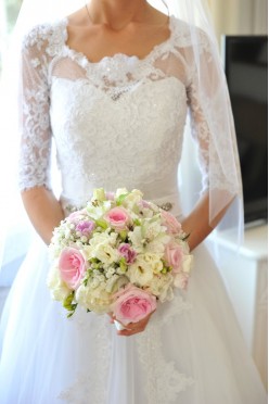 piękna suknia ślubna SPOSA FETA - koronka, tiul i kryształki