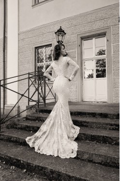 Suknia Ślubna Vintage jasny beż 36/34 włoska koronka.