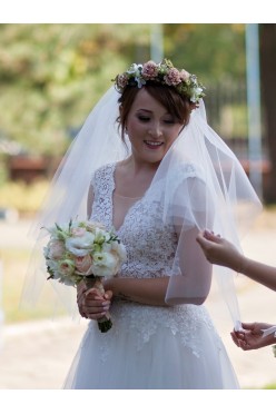 Suknia ślubna 38 koronka ręcznie wyszywana
