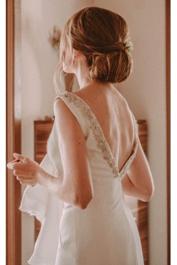 Elegancka suknia ślubna z trenem Tina Valerdi