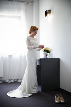 Elegancka, niezwykle efektowna suknia ślubna Nicole