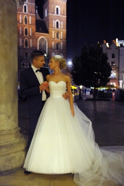PILNE suknia slubna Emmi Mariage Sindirella ksiezniczka