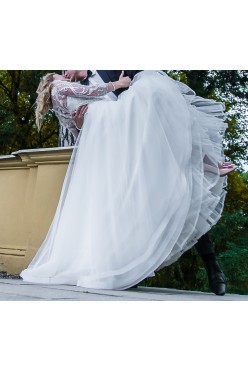Suknia Ślubna z koronkowym bolerkiem