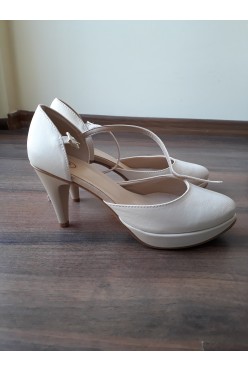 Skórzane buty 36 Witt ecru nude kremowe