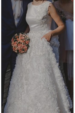 Suknia ślubna mo.ya fashion koronka oryginalna szal welon