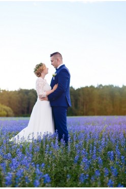 Romantyczna suknia ślubna z koronki i muślinu 2017