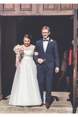 Suknia ślubna Agnes 14024 śmietankowa, rozm 40