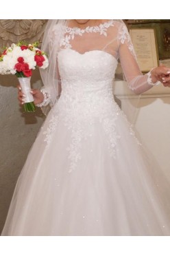 ŚLICZNA SUKNIA ŚLUBNA