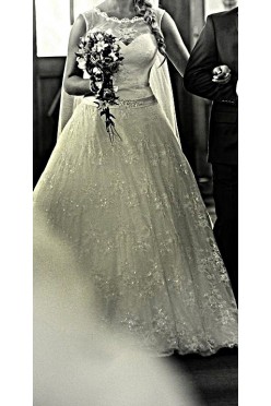 Koronkowa suknia slubna z kolekcji Agnes rozmiar38