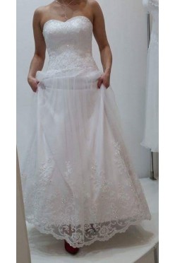 Suknia ślubna w kształcie litery A