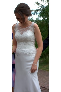 Piękna, wygodna suknia + komplet biżuterii