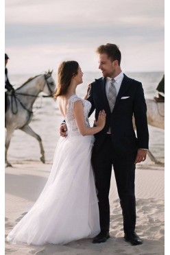 Zjawiskowa suknia ślubna 2017 EVITA.