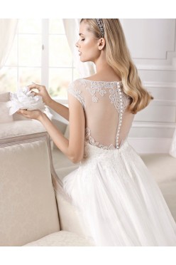 Delikatna i romantyczna Suknia Edelma z kolekcji LaSposa