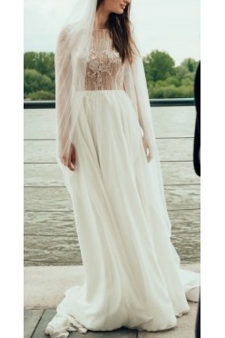 Sprzedam suknie ślubna, dla wysokiej panny mlodej