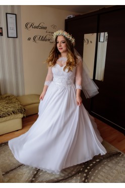 Piękna suknia  ślubna