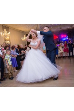 Suknia ślubna Morii Lee tanio