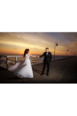 Sprzedam niepowtarzalna suknię ślubna rozmiar 34/36