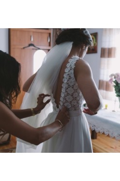 Sprzedam suknie ślubną z kolekcji MiaLavi, biała .