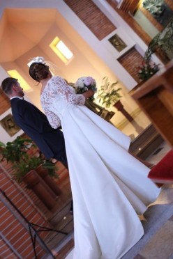 Suknia ślubna 3w1 koronka ivory swarovski