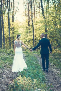 Zjawiskowa suknia ślubna Annais Bridal Valencia.