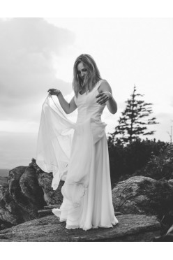 Prosta, rustykalna SUKNIA ŚLUBNA wraz z koronkową bluzeczką