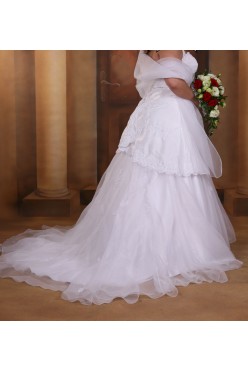 SUKNIA ŚLUBNA Sincerity model 3511 w kolorze BIAŁY