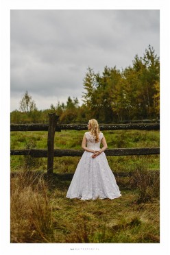 Koronkowa suknia rozmiar 38