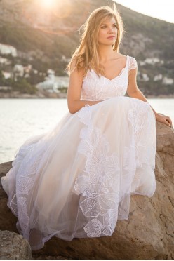 Suknia ślubna kolor szampański