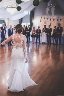 Suknia ślubna Agnes TO-673T rozmiar 38