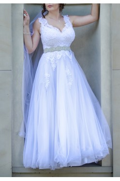 Elegancka i zwiewna suknia ślubna, rozmiar 38/40