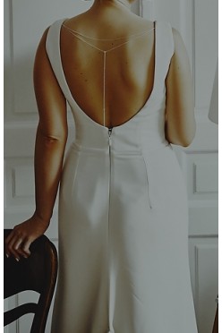 Minimalistyczna suknia z krysztalami Swarovski