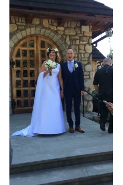 Sprzedam Piękną, białą satynową suknię ślubną.