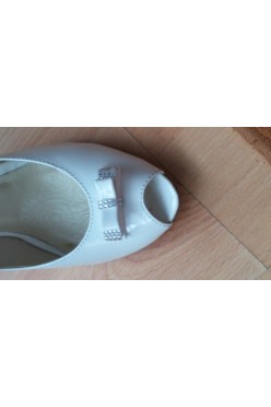 sprzedam buty ślubne