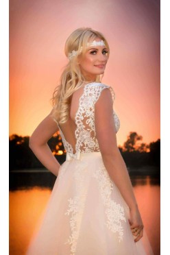 PRZEPIĘKNA SUKNIA ŚLUBNA