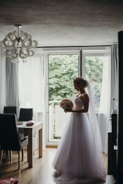 Suknia Ślubna z salonu EP Model 2017 E-3464 szyta na miarę