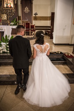 Piękna suknia plecy  gipura haft gorset śnieżno biała 38 M