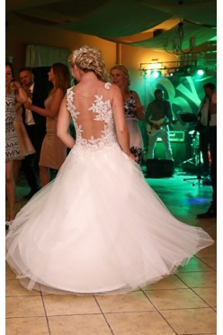 Sprzedam piękną suknie ślubną 2017