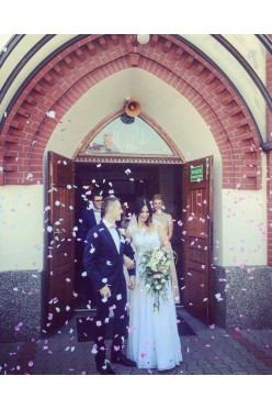 Piękna suknia ślubna