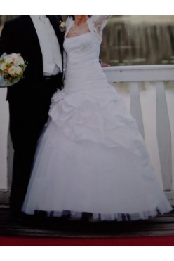 SPRZEDAM SUKNIĘ ŚLUBNĄ