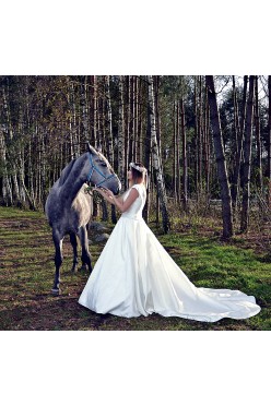 Suknia Gala model Odetta dla wysokiej panny młodej