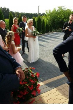 Sexowna suknia ślubna